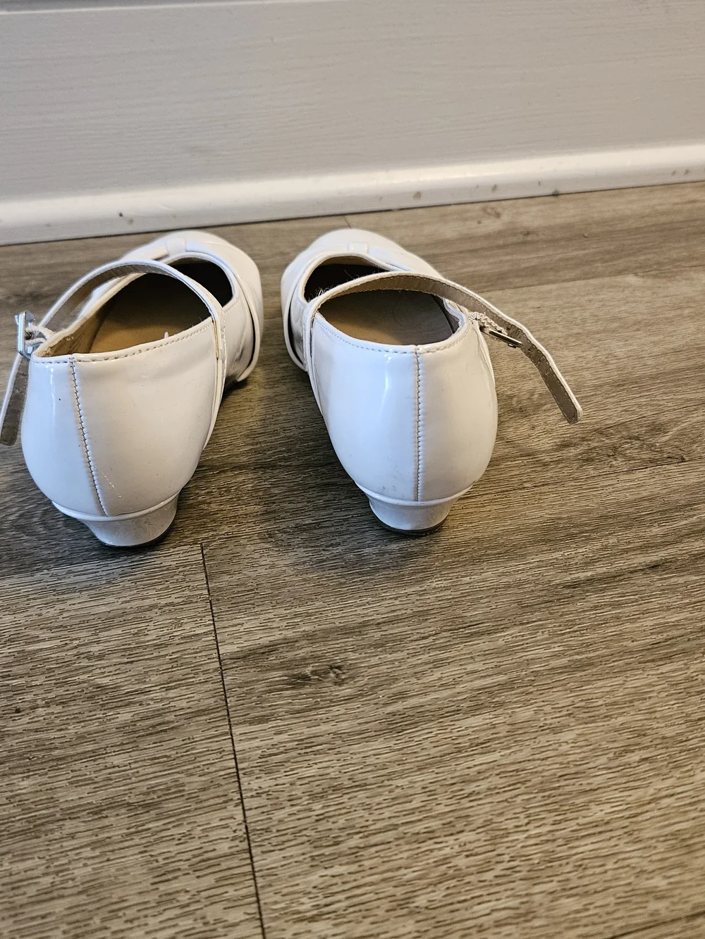 The Children's Place White Patent Mary‎ Jane Dress Shoes with Bow